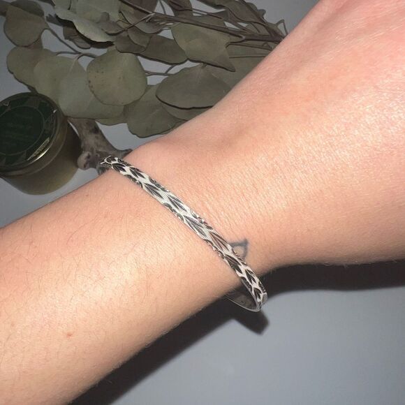 Sterling silver 925 diamond cut  bangle 8” - Picture 3 of 8